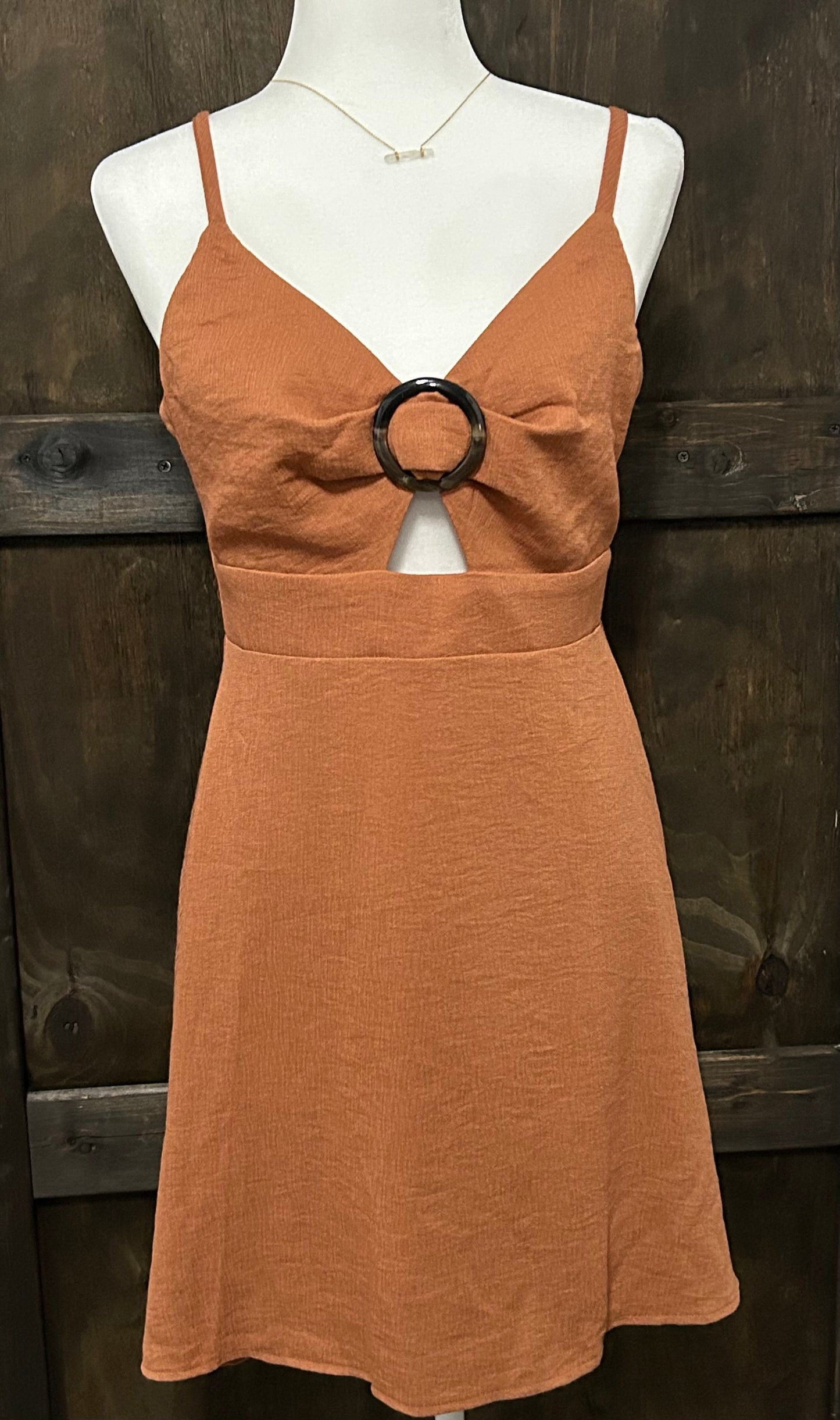GILLI Keyhole Dress