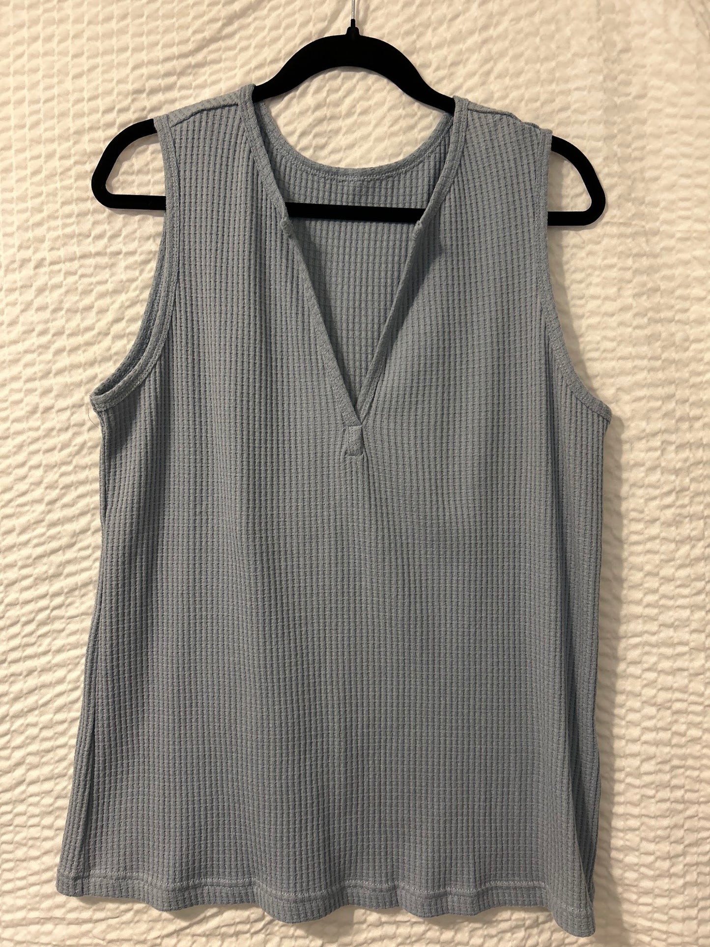 Blue Waffle print V-Neck Tank XL