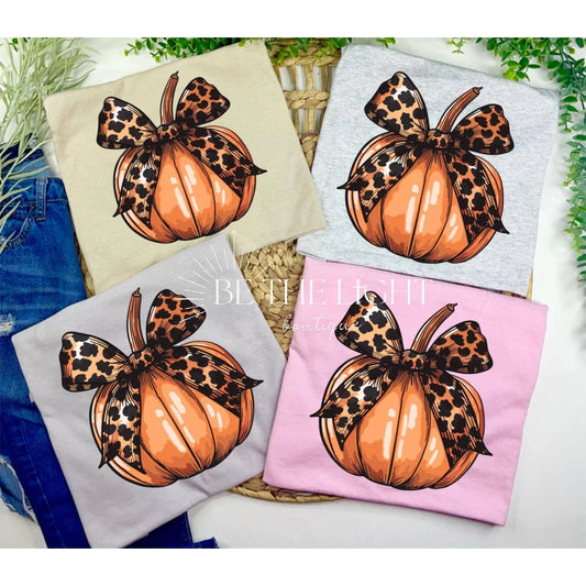 Pumpkin with Bow (T-Shirt): Jerzee Tan / Medium
