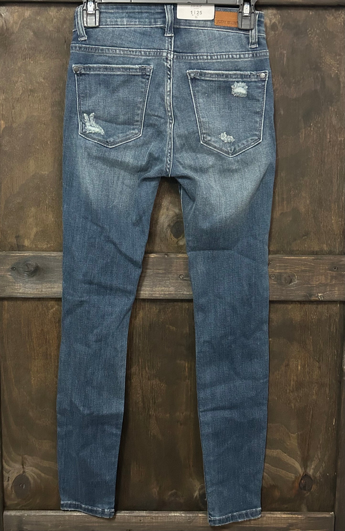 JUDY BLUE Mid Rise Distressed Jean - SKINNY FIT