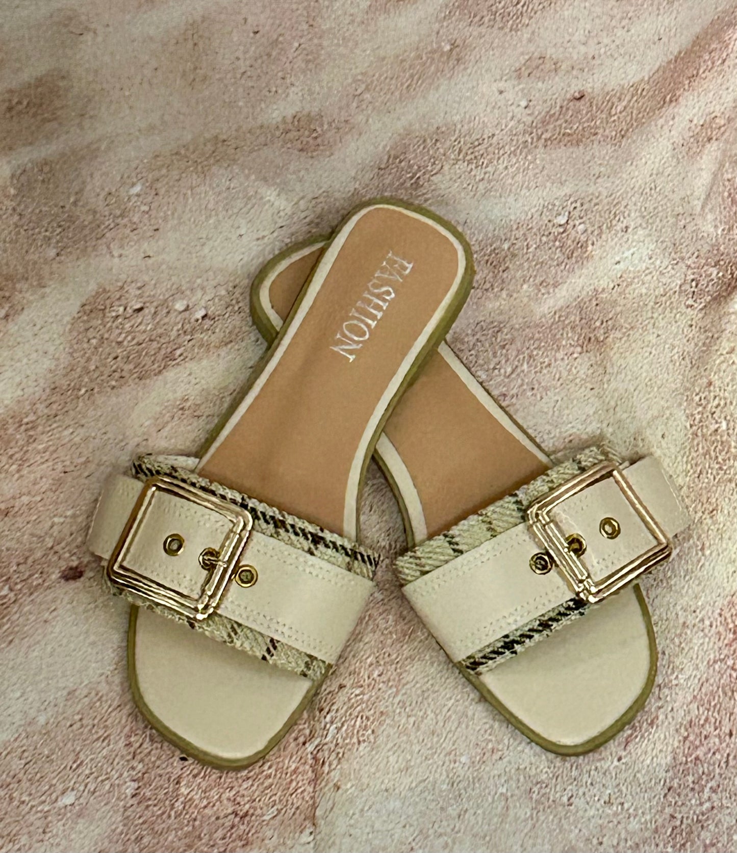 Single Band Buckle Sandal