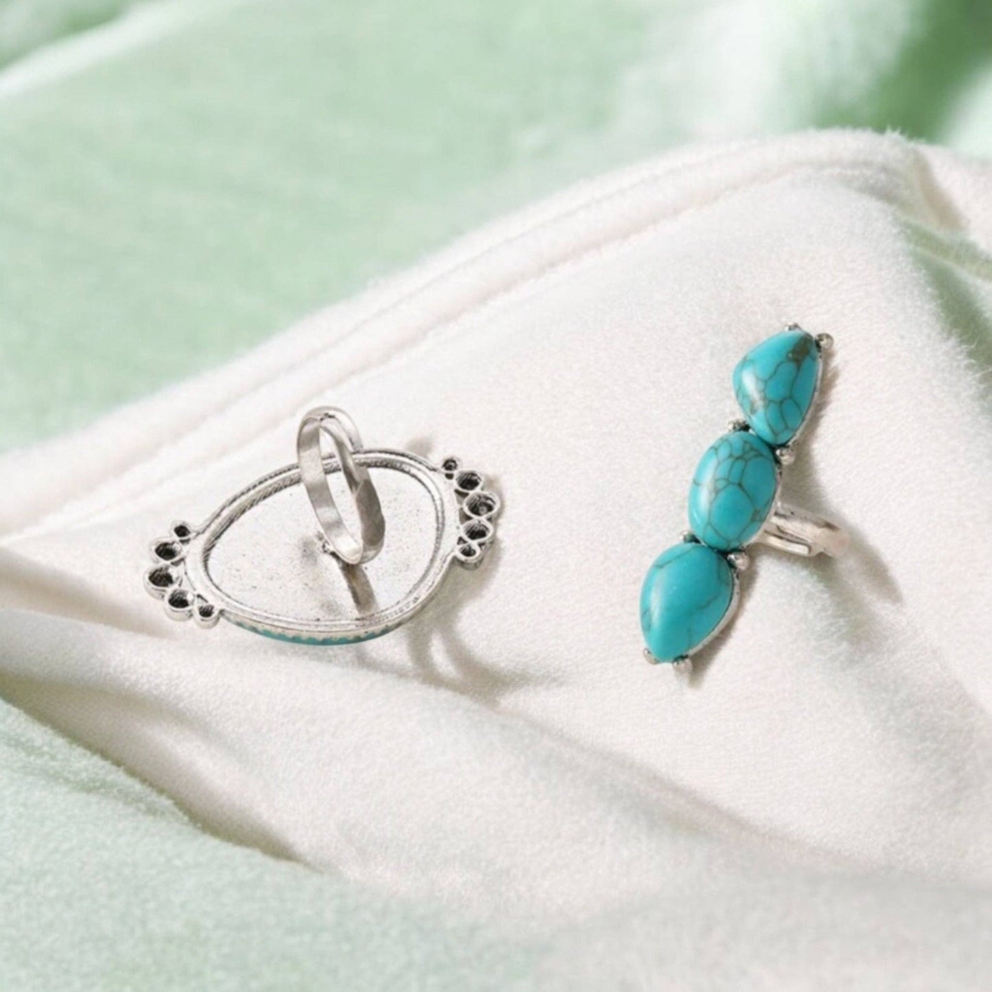 Making Statements Adjustable Blue Cowgirl Crackle Stone Rings: Rounder