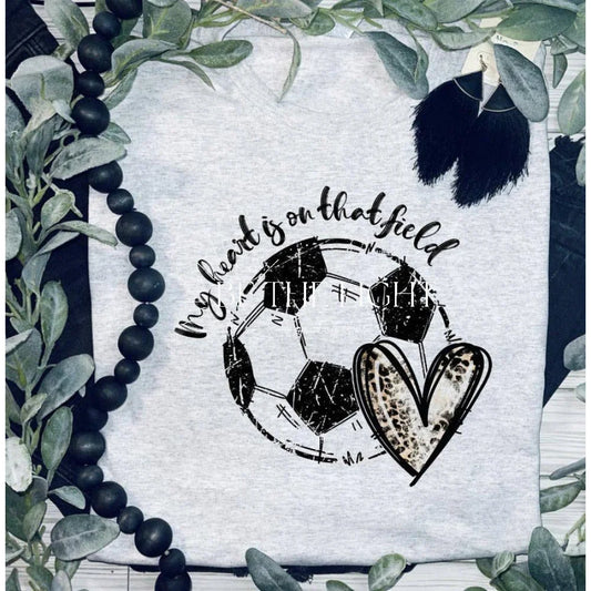 My heart is on that field Soccer (Mock-Up): Jerzee Ash Grey / Large